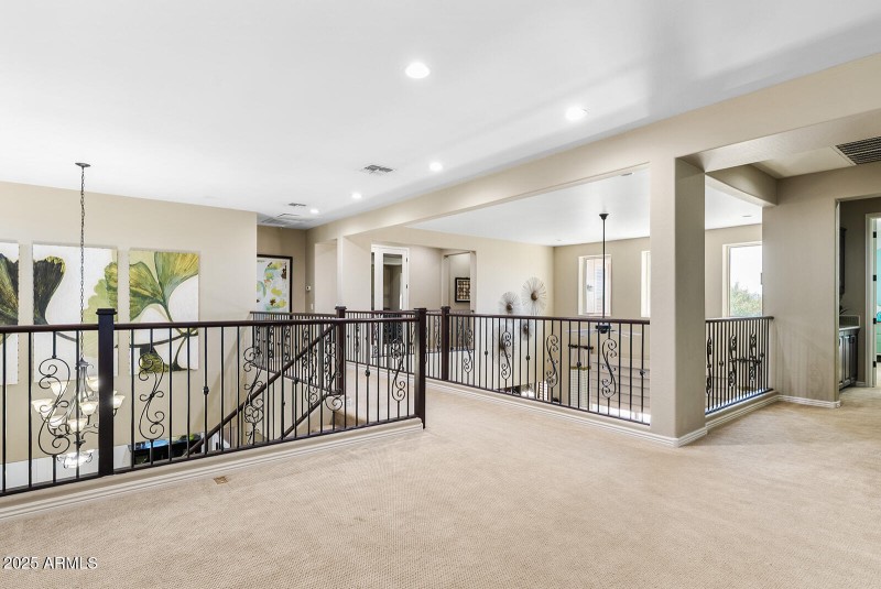 Upstairs Loft - Bonus Room