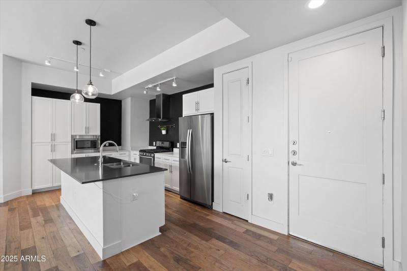 09-Kitchen