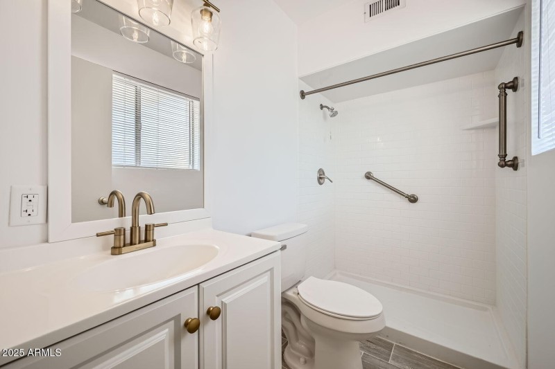 12021 North Riviera Court - Web Quality