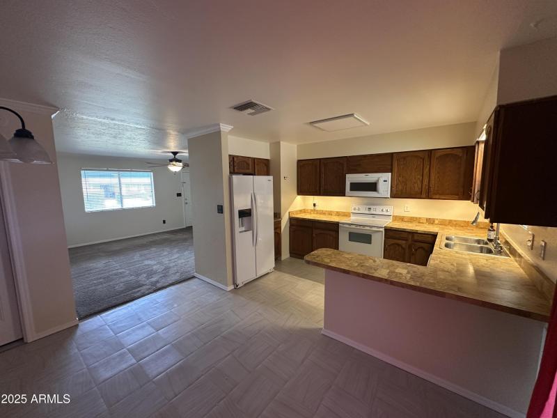Dine/Kitchen/Family