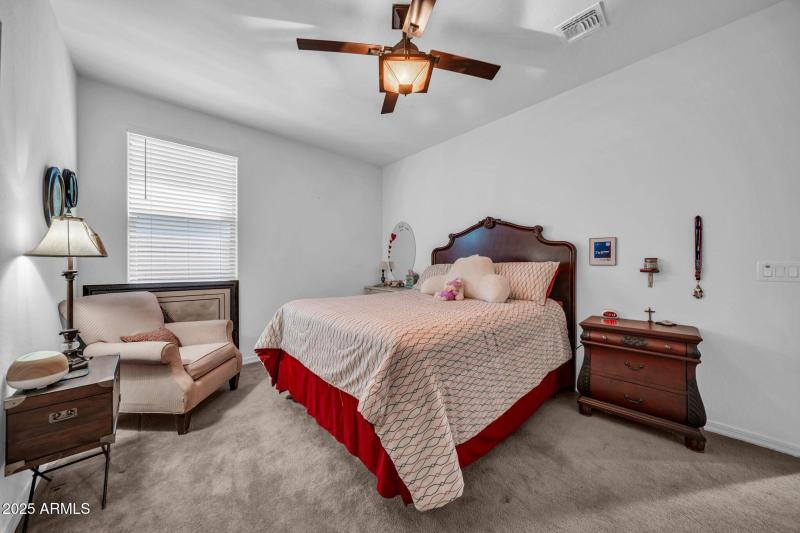 Guest bedroom