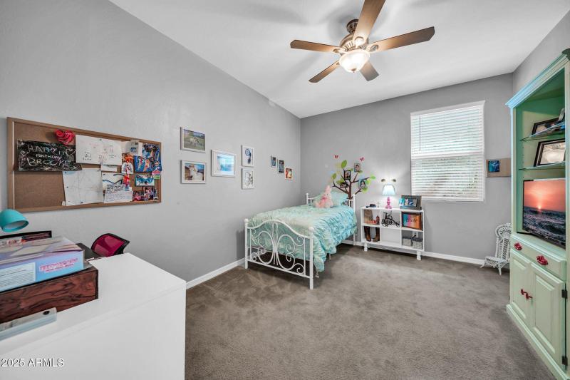 Guest bedroom