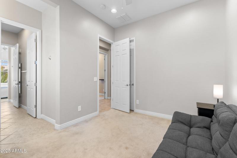 25_18626 w miami st-25