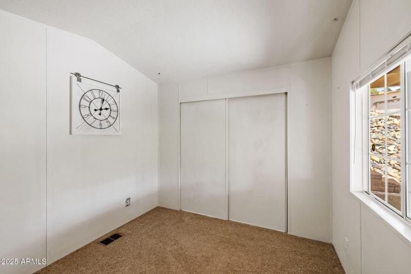 9-Bedroom 2 (2)
