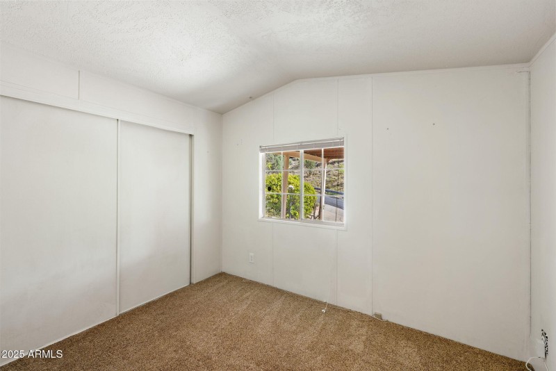 10-Bedroom 2 (1)