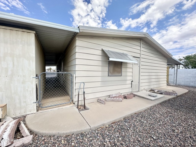 REAR GATE TO CARPORT