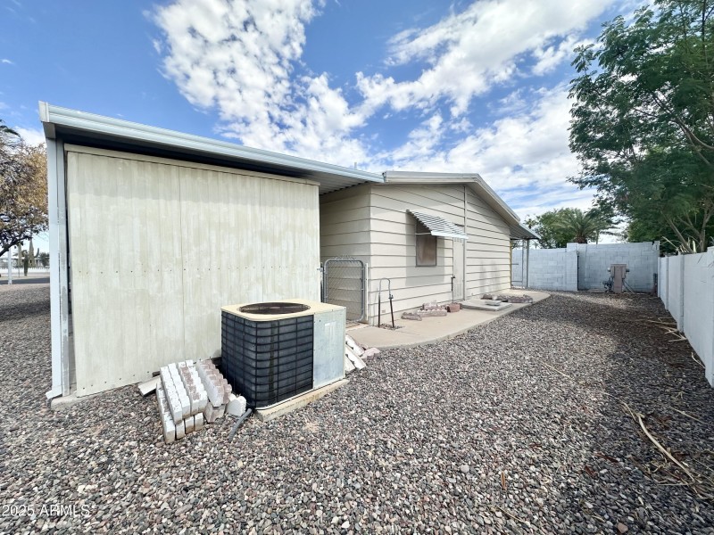 SO MUCH BACKYARD SPACE