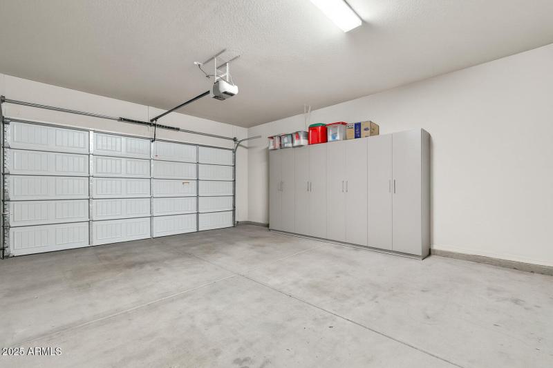 24-Garage Interior
