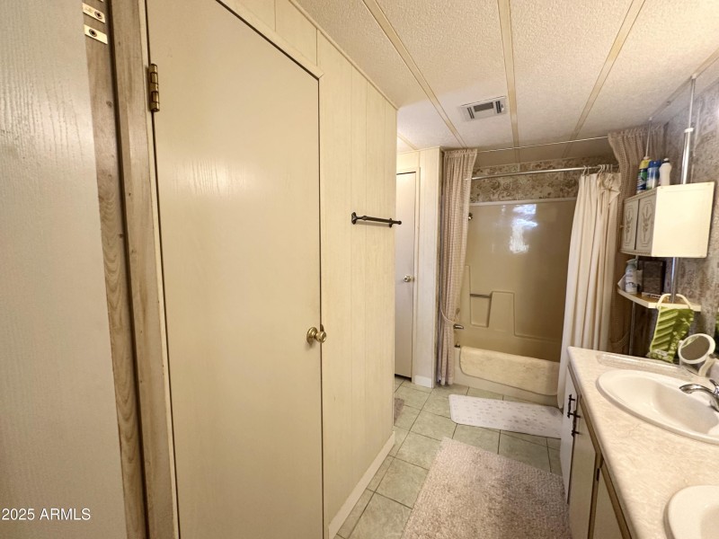 ADDITIONAL CLOSET SPACE TO THE LEFT