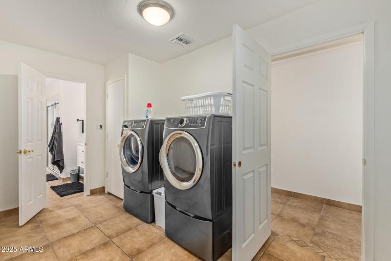 Private Washer/Dryer