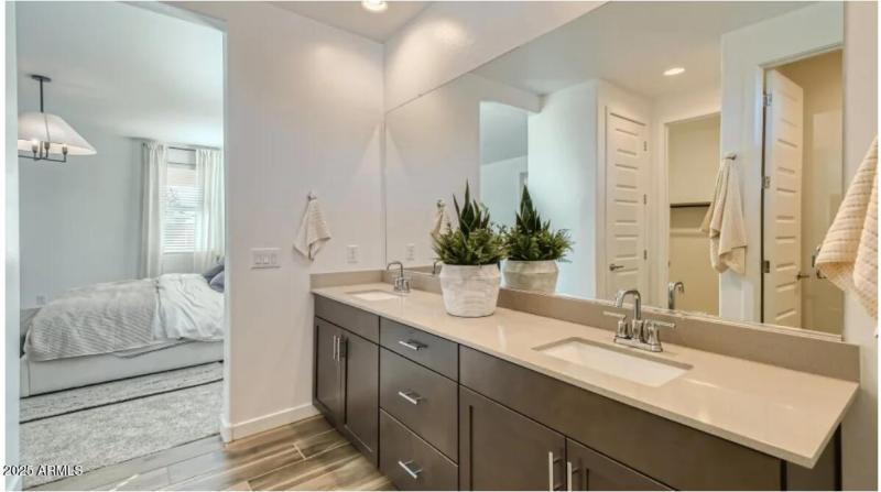Owners Bath