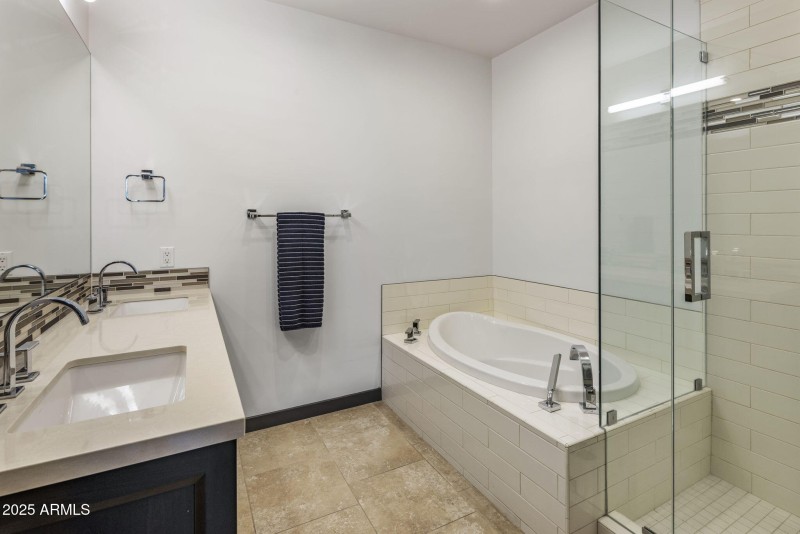 16-web-or-mls-D46A1060