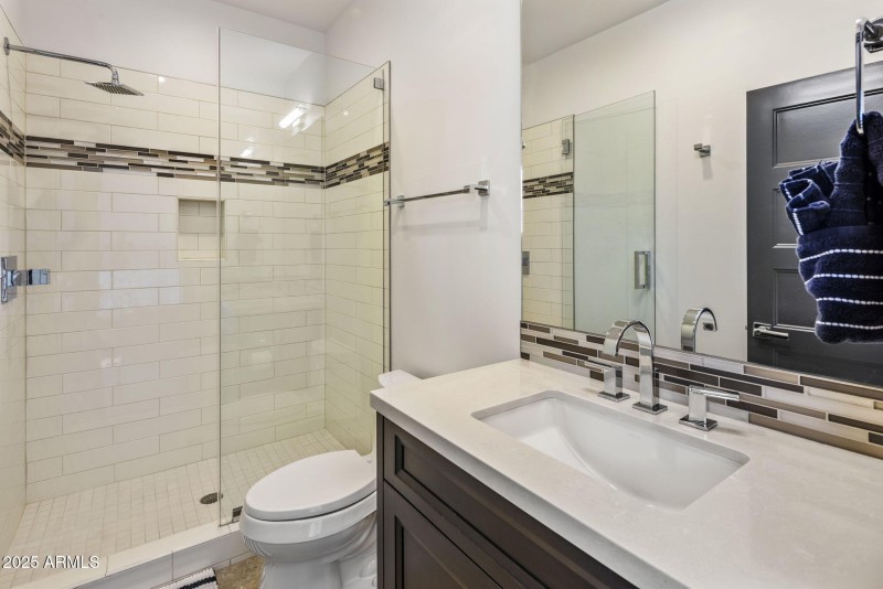 21-web-or-mls-D46A1093