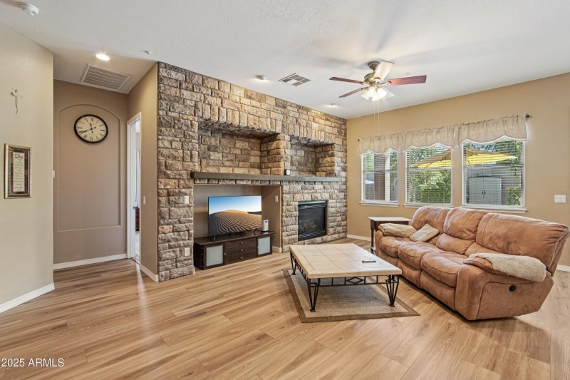 9-print-S 184th Ave-S1609-009