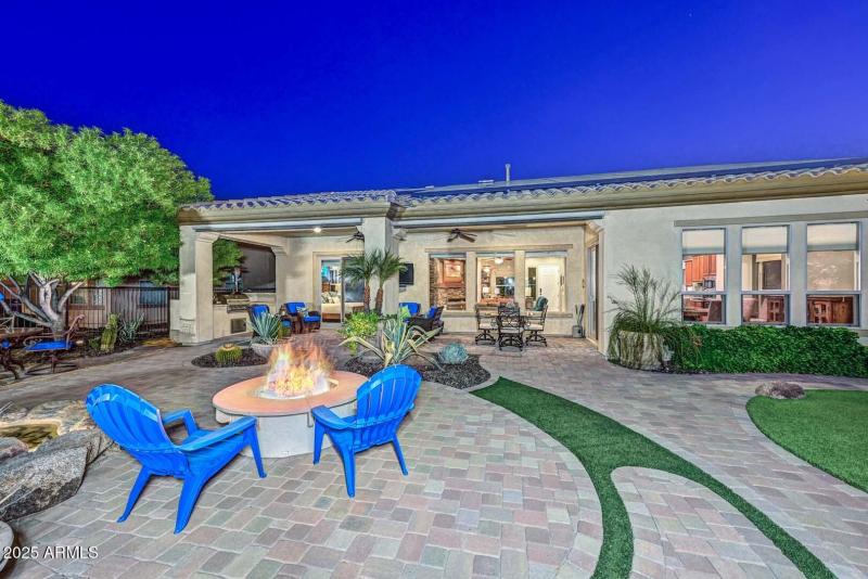 Night-Backyard-Patio