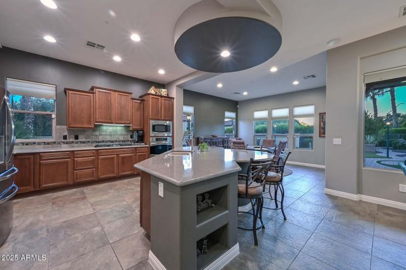Night-Kitchen