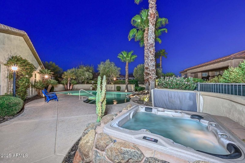 Night-Spa-Pool