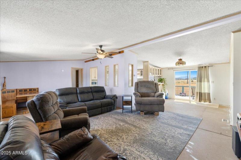 05-Living Room