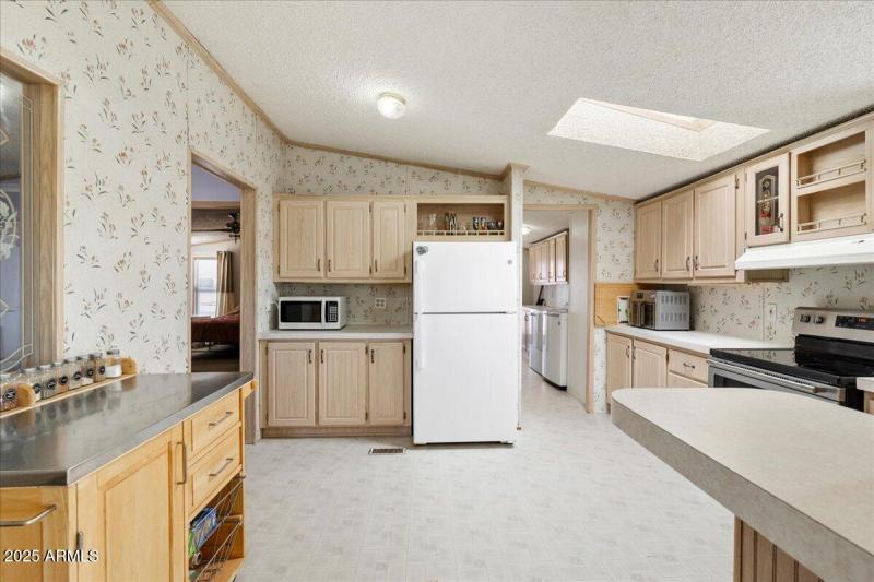 11-Kitchen