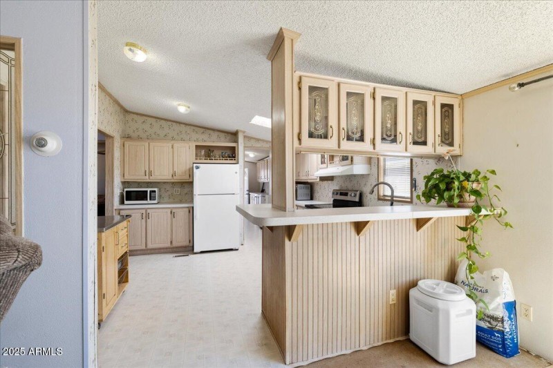 12-Kitchen
