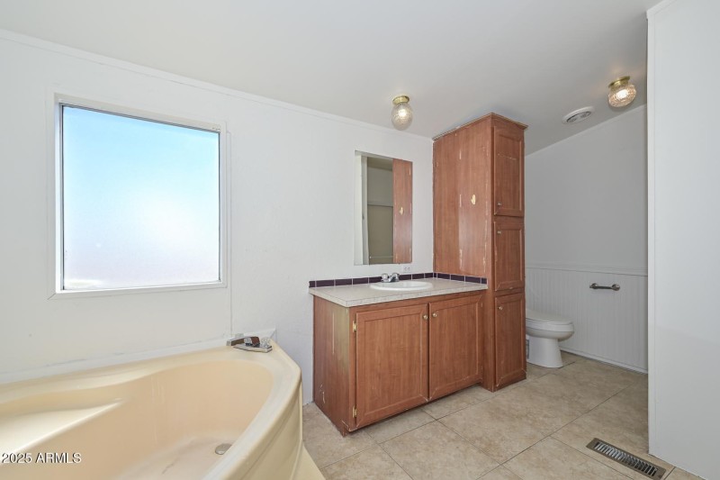 Primary Bath2