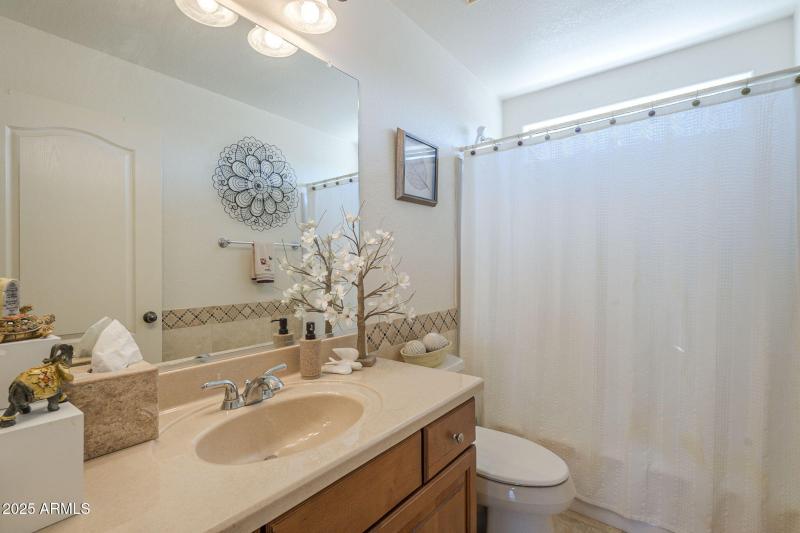 41-Bathroom 2