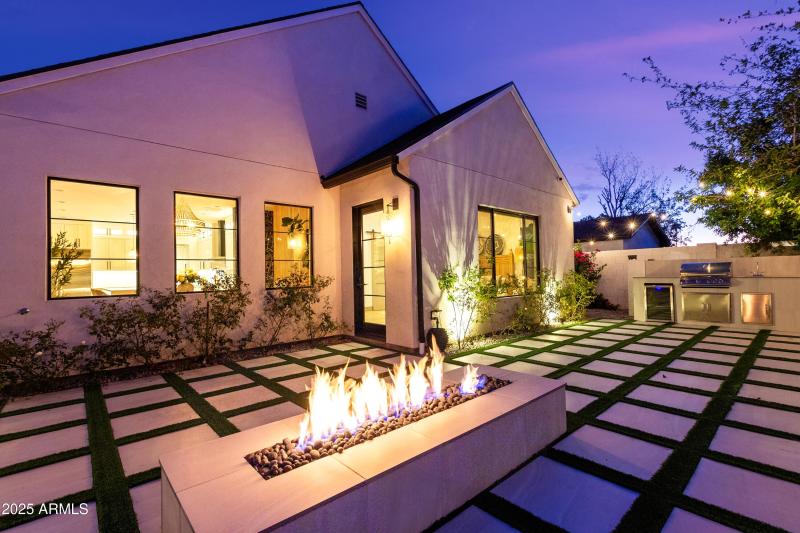 Evening becomes magical