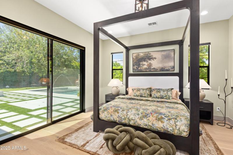 En' Suite guest bedroom