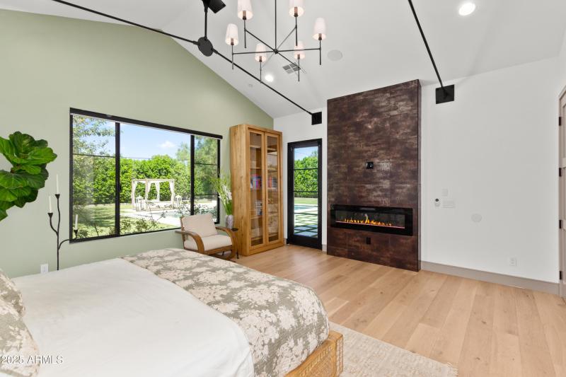 Maste has view to beautiful outdoors