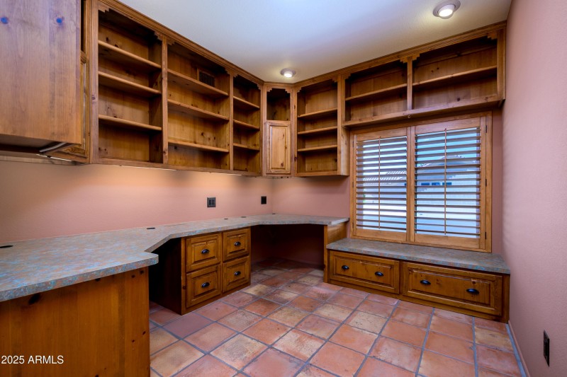 Den-Office-Craft