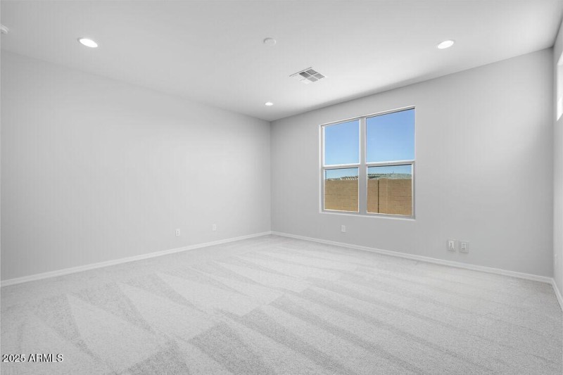 17118 W HACKAMORE Drive - Ready Now!