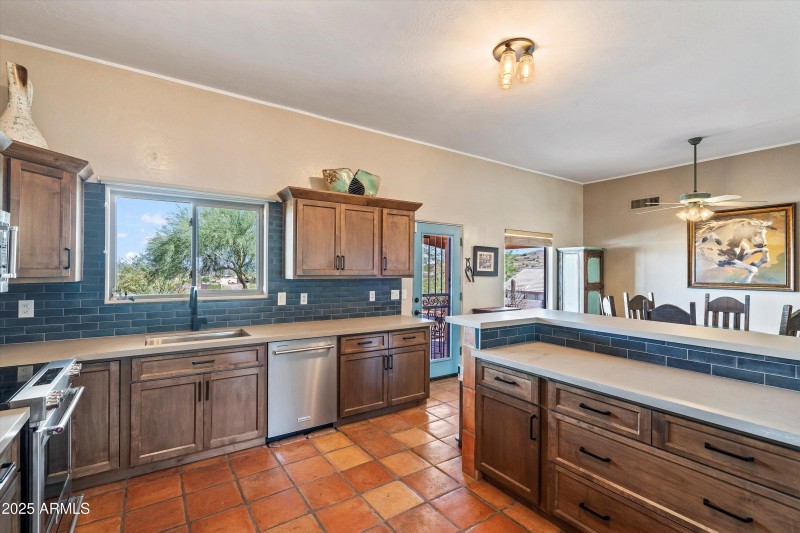 13-Kitchen