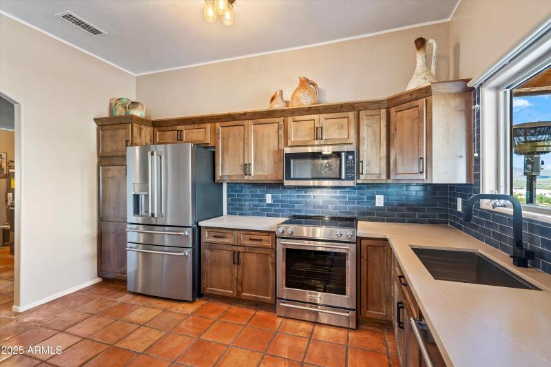 14-Kitchen