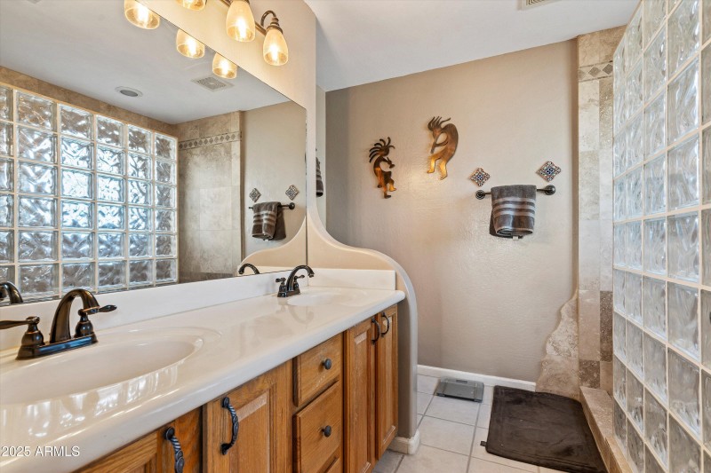 25-Primary Bathroom