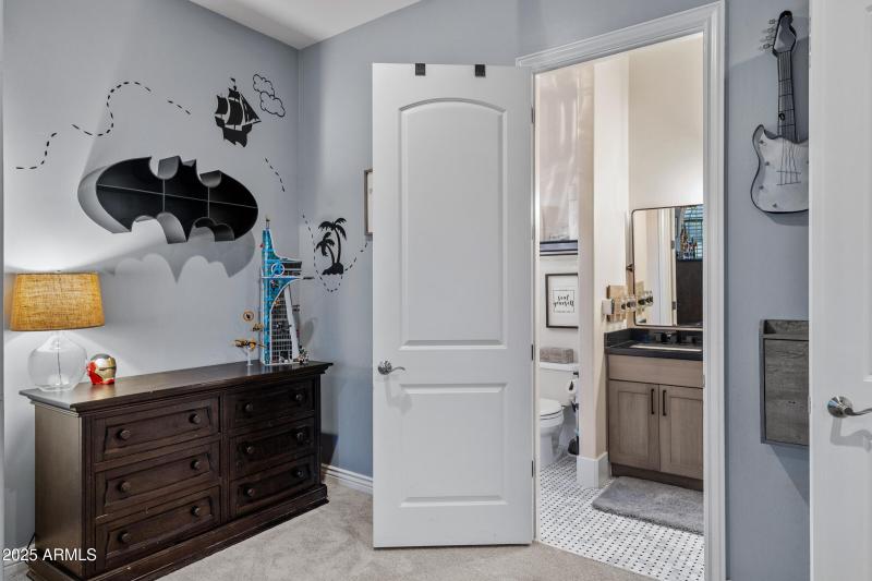 Guest Suite Bath entry