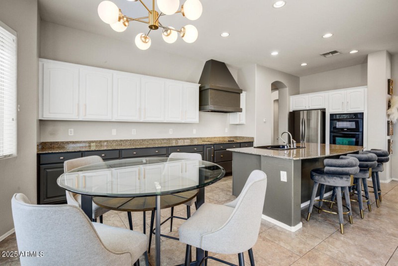 Breakfast Room