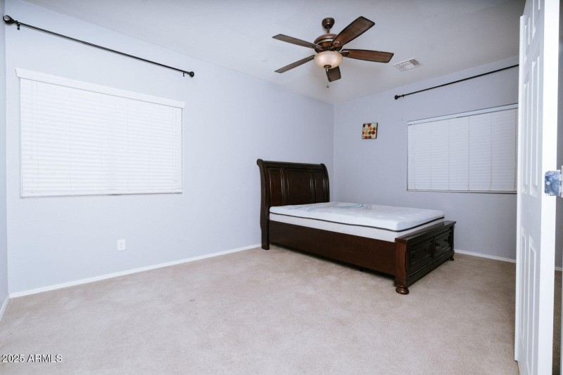 WhatsApp Image 2025-09-16 at 09.13.02