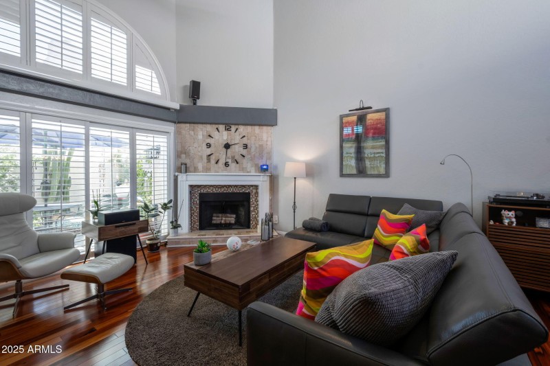 Cozy Fireplace!