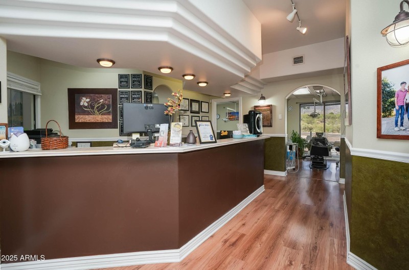 Suite 4 | Reception