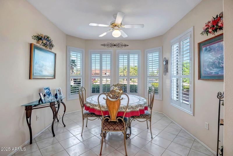 windy - breakfast room 2