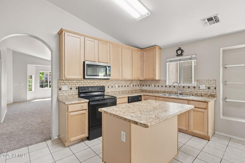 11-web-or-mls-Carter-11