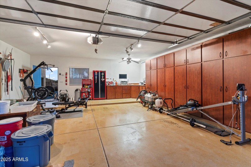 48-Garage