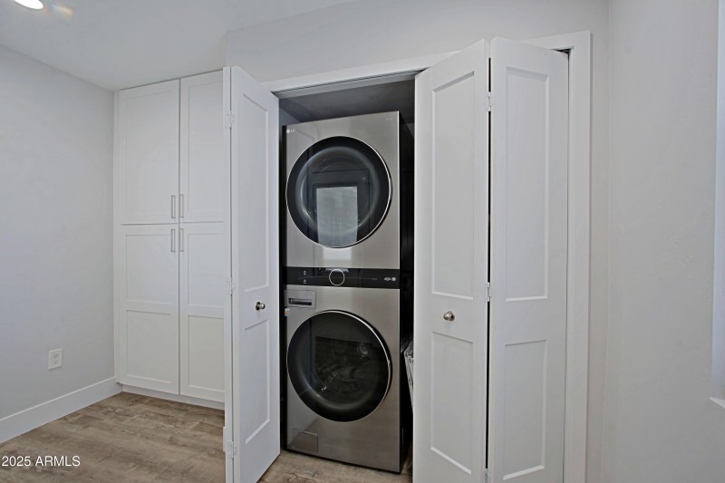 Full-Size, Stack W/D