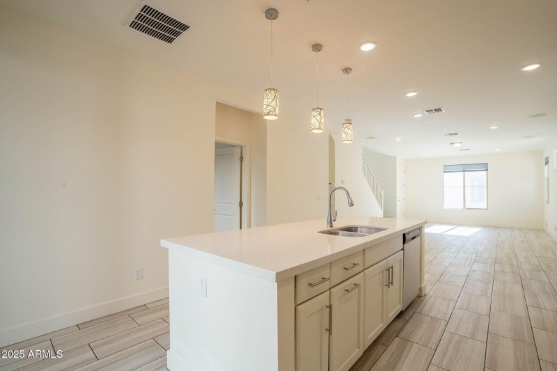 16-web-or-mls-Tune-16