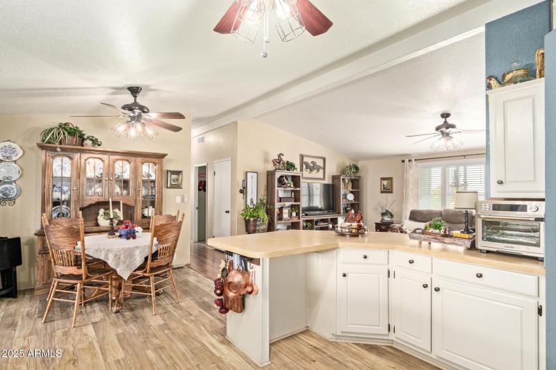 Kitchen/Dining