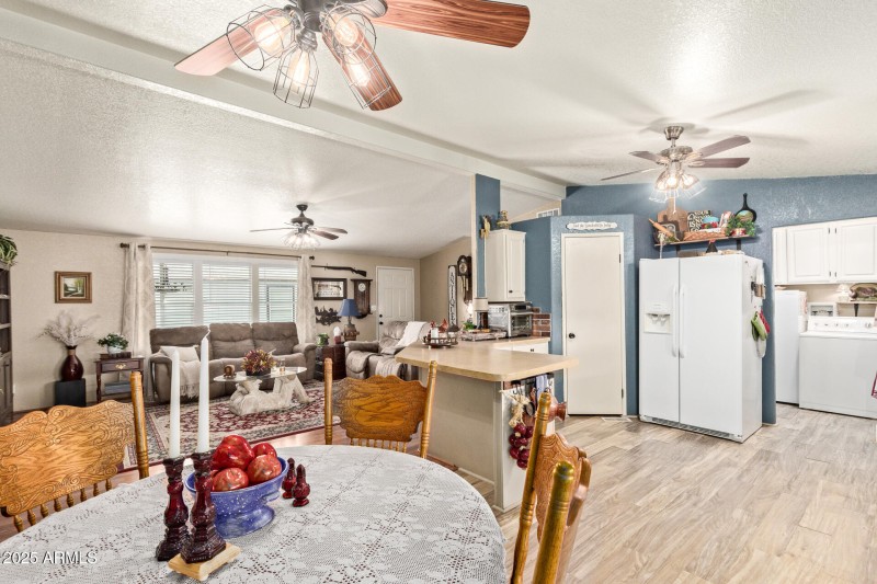 Ding/Kitchen