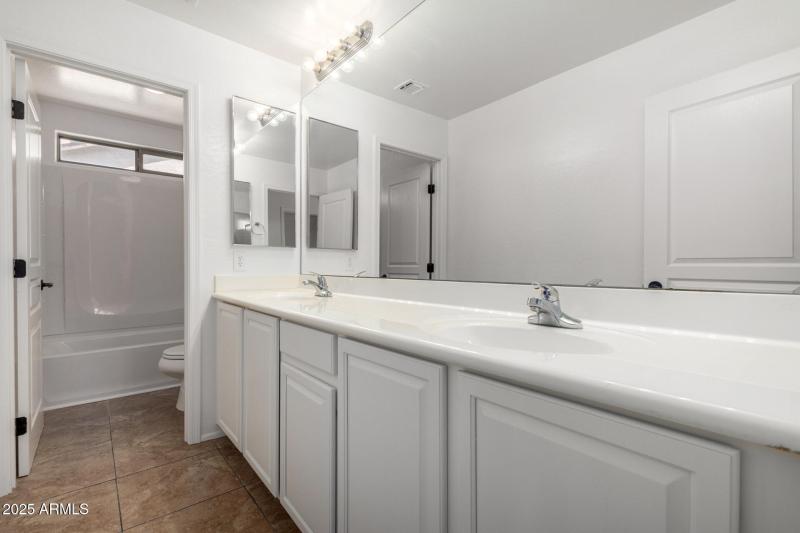 Upstairs Secondary bath