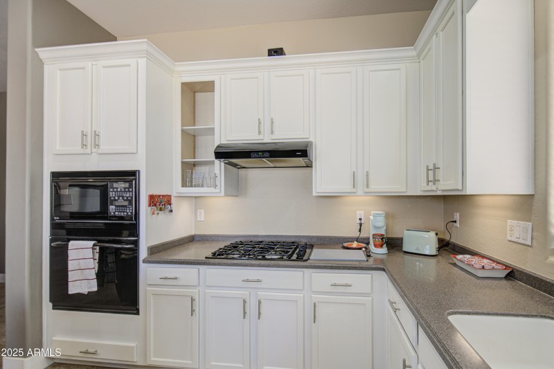 Kitchen 8