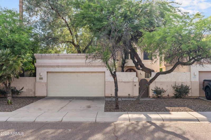 Beautiful curb-appeal