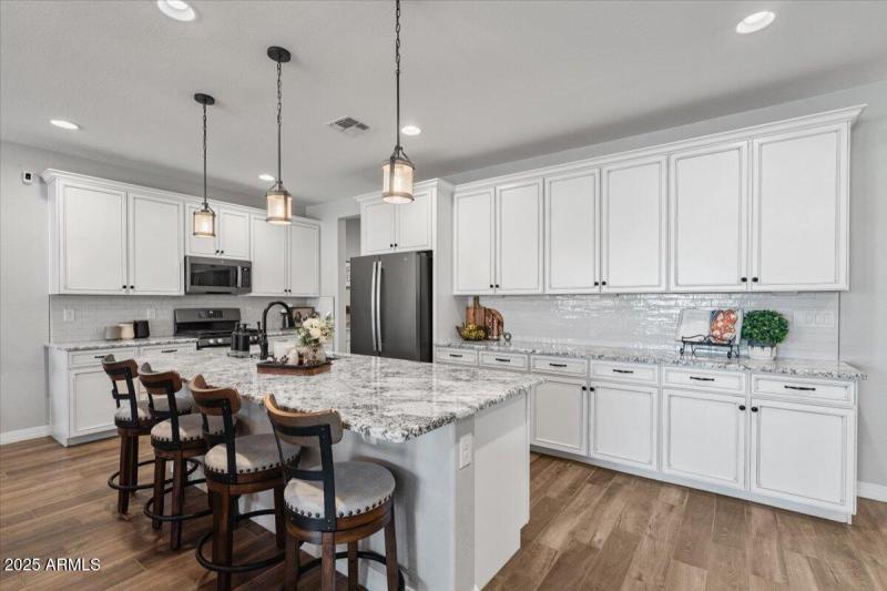 White shaker cabinets